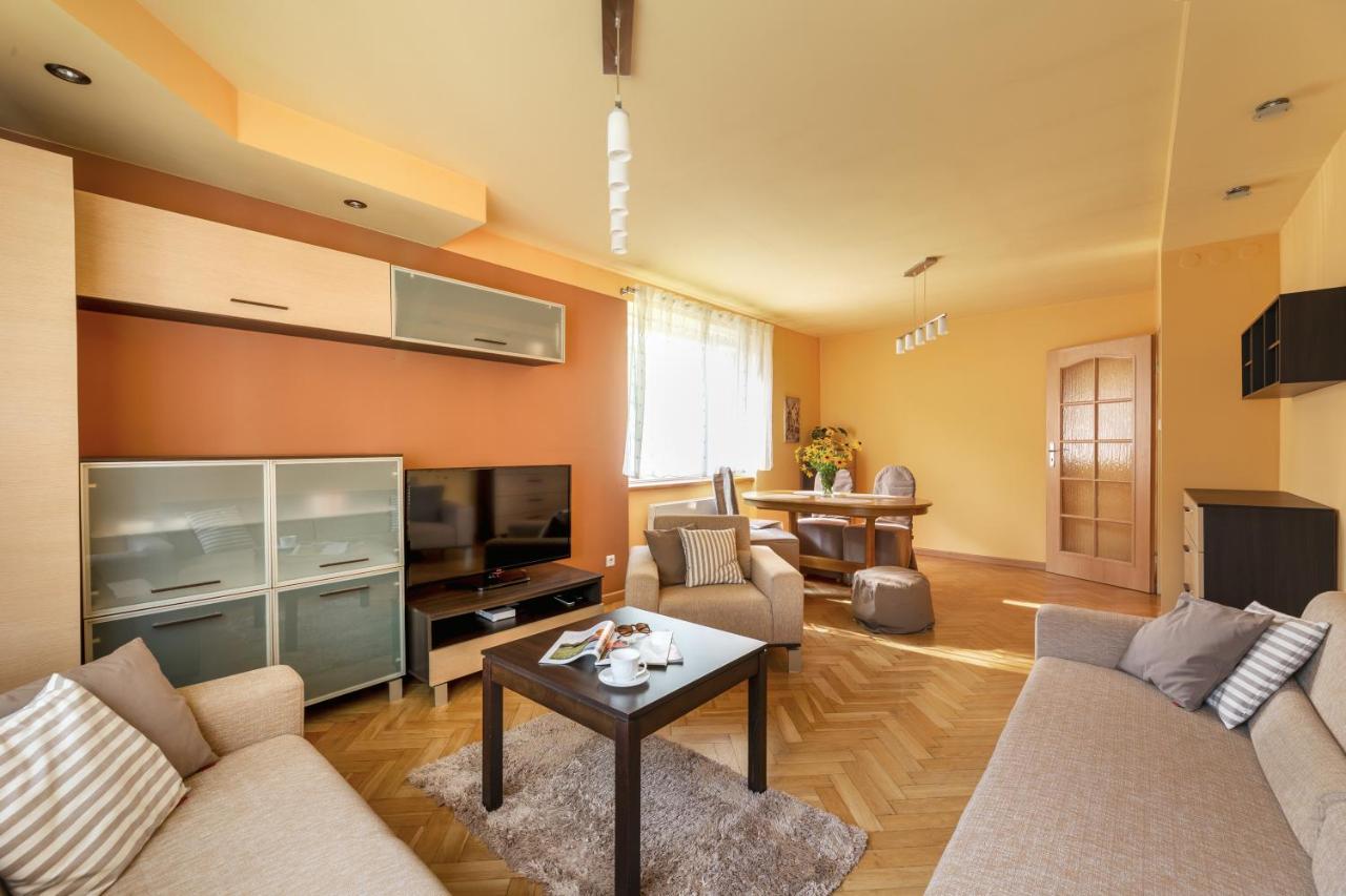 Apartament Przy Parku Kudowa-Zdroj Dış mekan fotoğraf